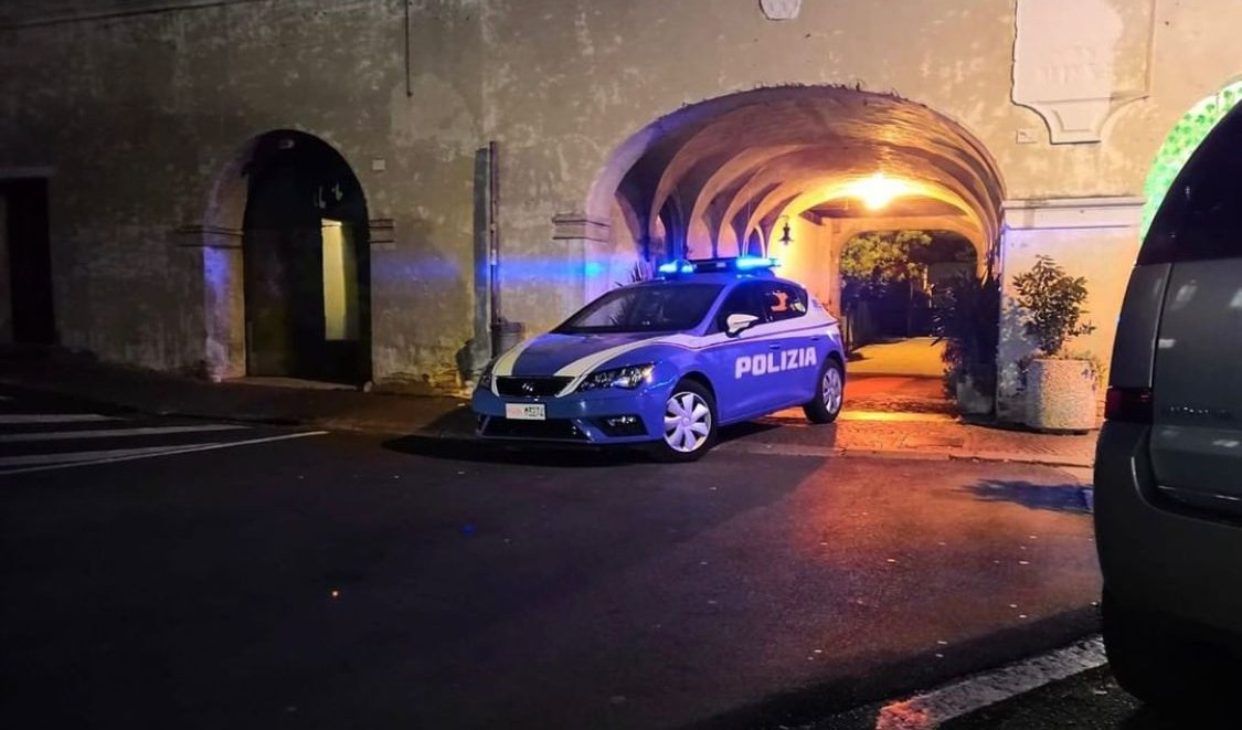 Nascosti sotto il letto e nell'armadio: arrestati tre ricercati a Genova