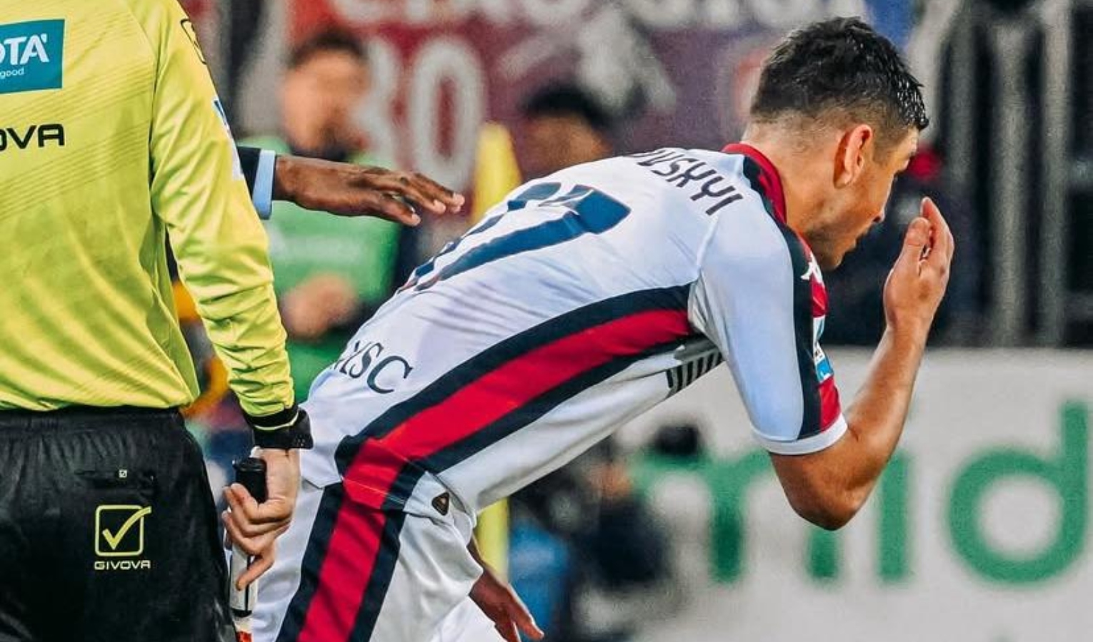 Genoa a due facce, a Cagliari è 1-1 grazie a Cornet: riecco Malinovskyi