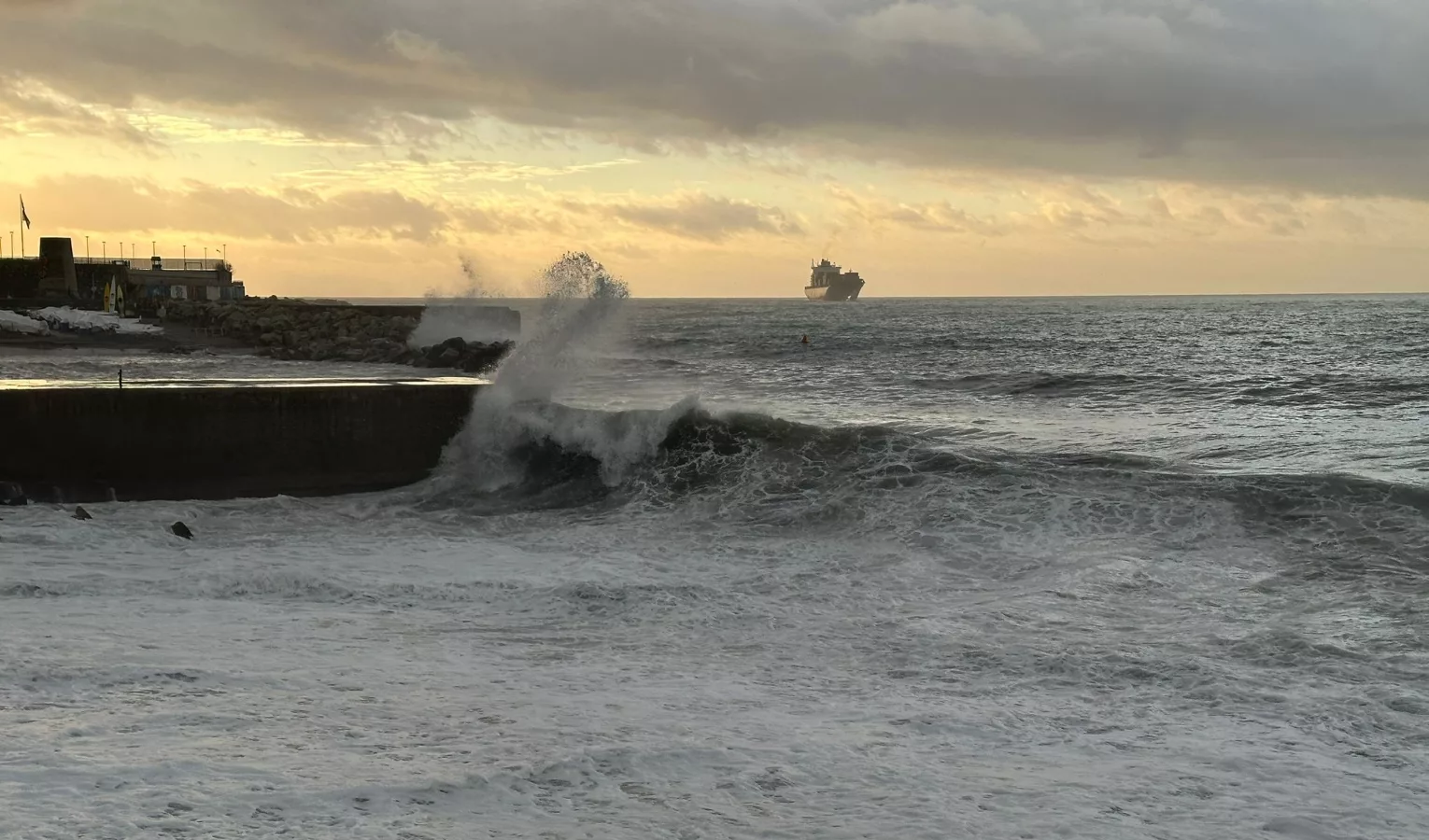 Maltempo, Avviso Di Mareggiata In Liguria: Onde Alte Nel Levante ...