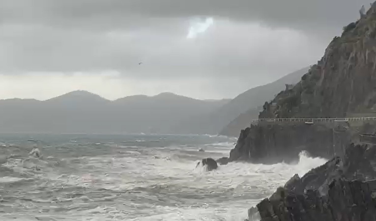 Mareggiata, la situazione a Lerici e nelle Cinque Terre