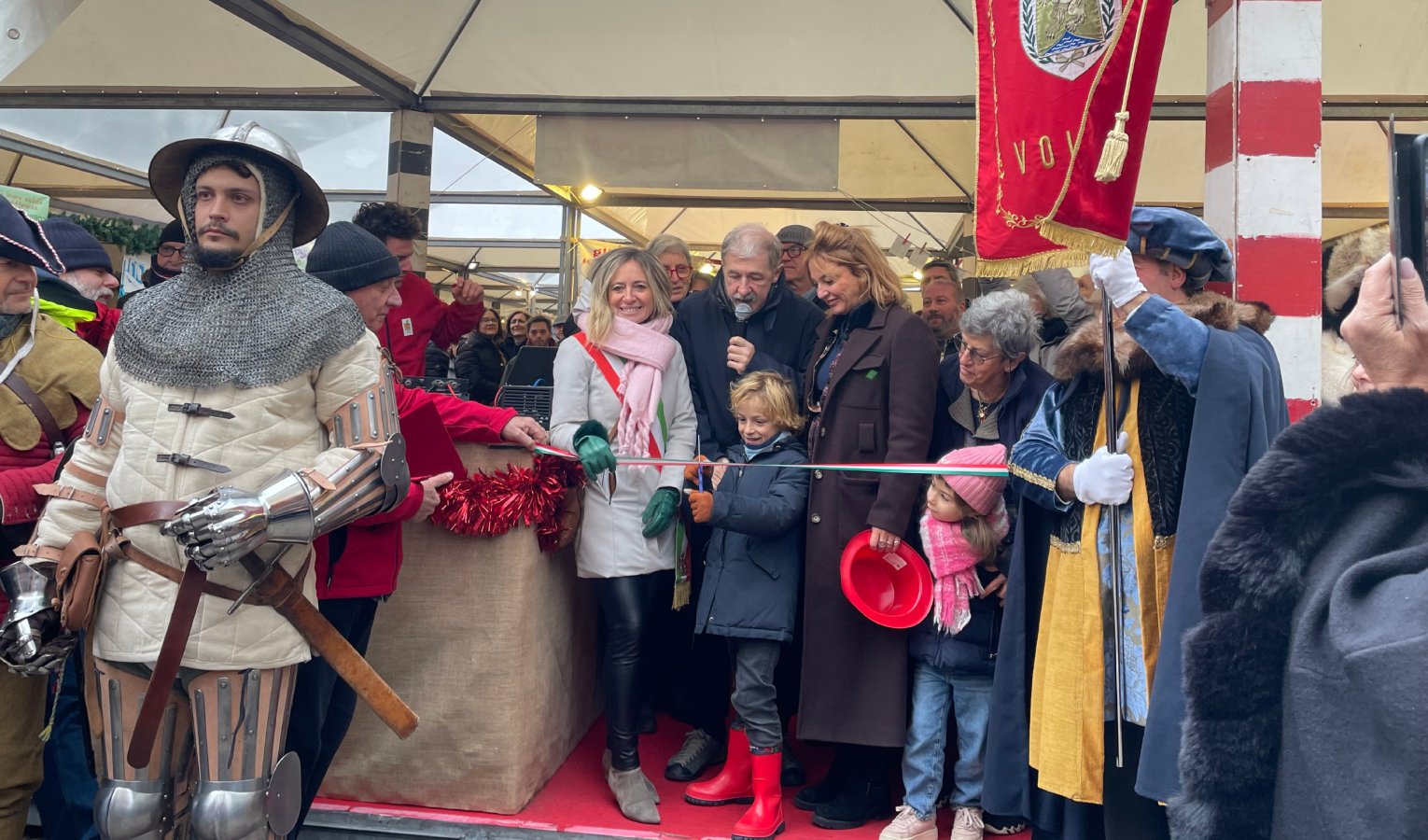 A Piccapietra riecco il mercatino di San Nicola tra tradizione, artigianato e corteo storico