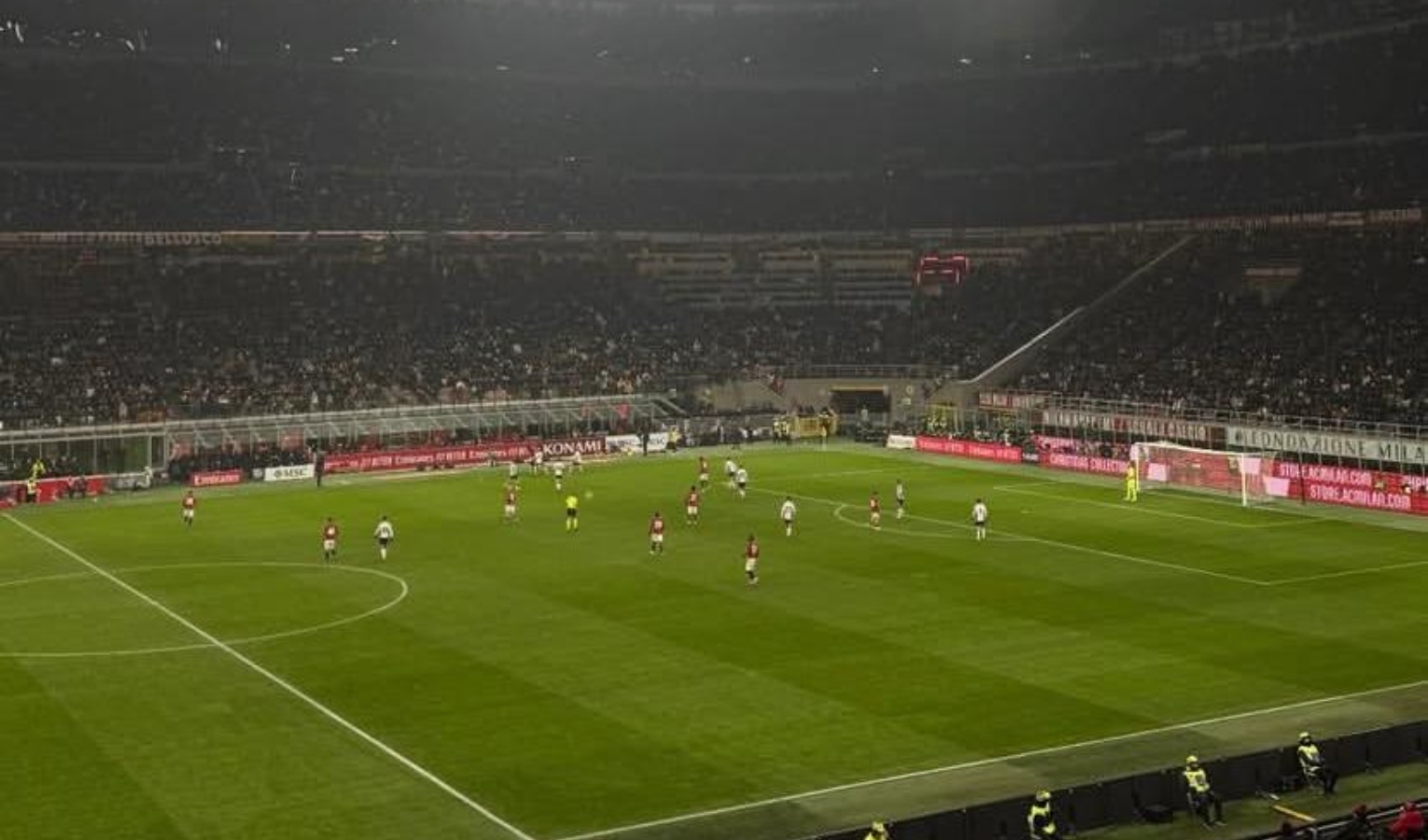 Giocatori in un campo di calcio