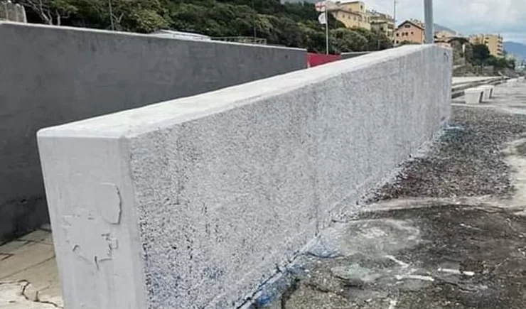 Genova, cancellato il murale per Vialli sul molo di Quinto -   - Le notizie aggiornate dalla Liguria