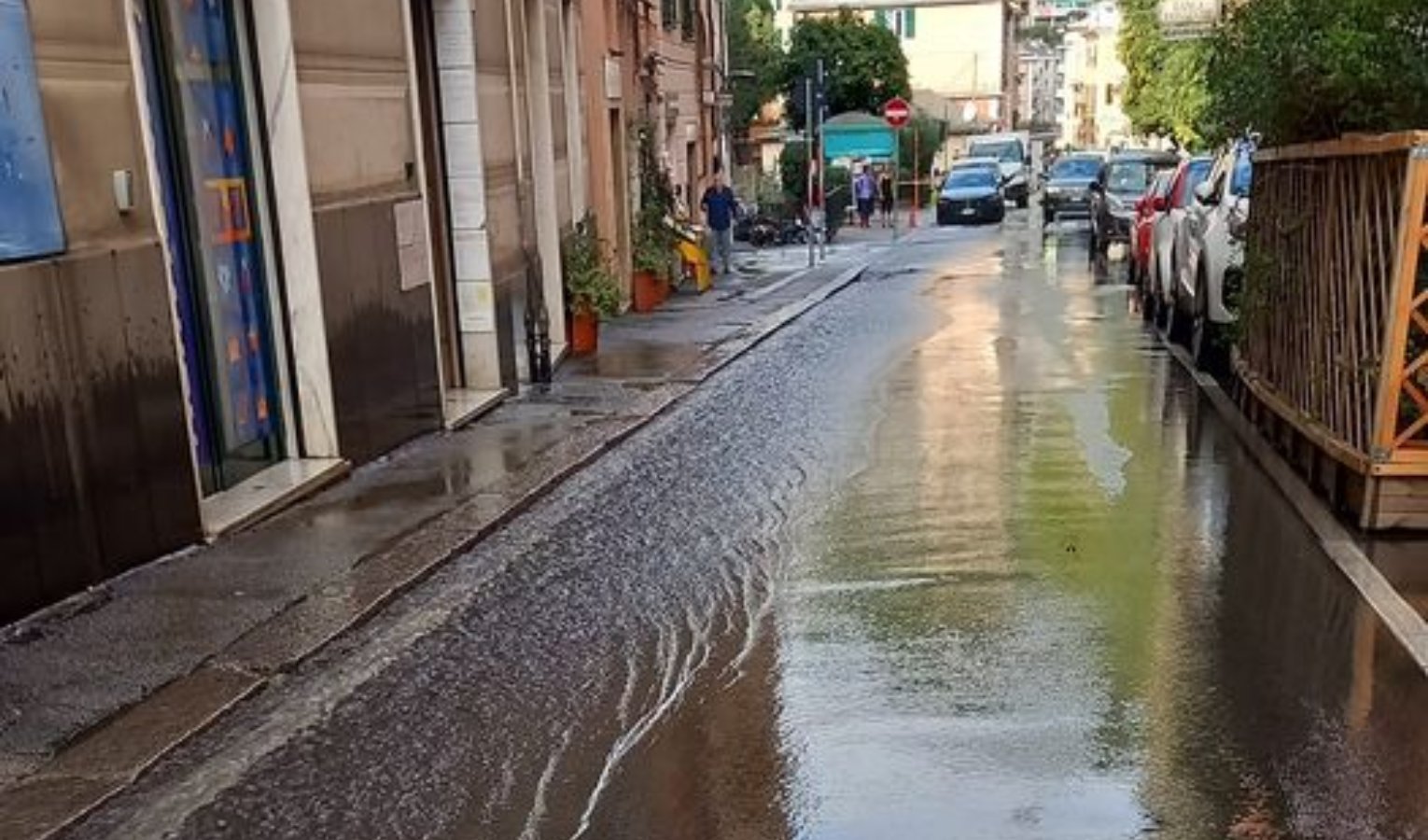 Genova, operai rompono tubatura: parte di Nervi resta senz'acqua 