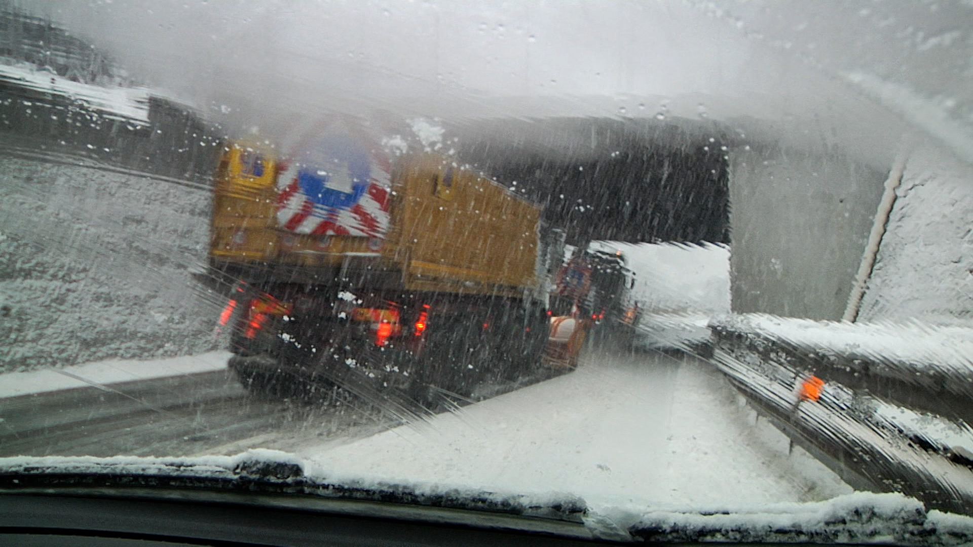 Allerta gialla neve: primi fiocchi sulle autostrade A26 e A7