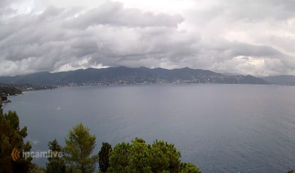 Meteo in Liguria, weekend di instabilità e temperature ancora primaverili