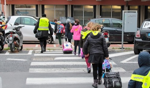 Genova, per due settimane 160 classi vanno a scuola a piedi 