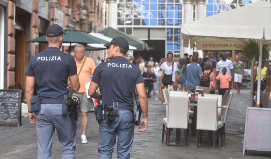 Genova, aggredisce gli agenti: 34enne arrestato