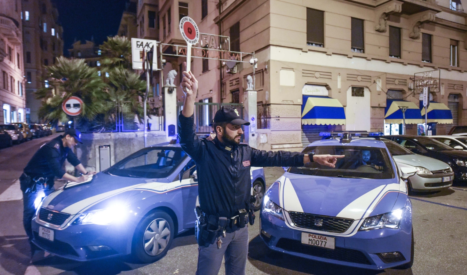 Ladro in trattoria trovato dai poliziotti grazie al video di un cittadino