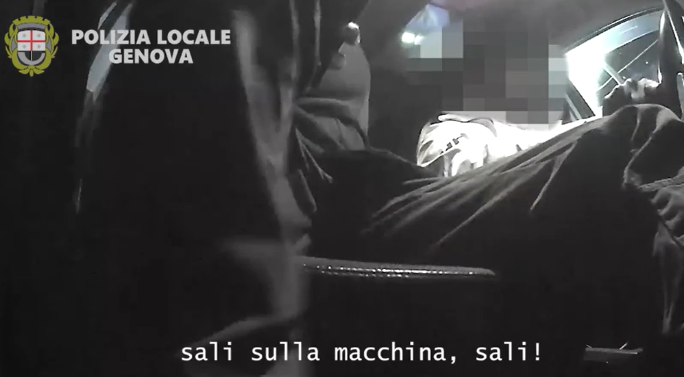 Crack come fast food: turni h24, rider a domicilio e “cavie” per testare il prodotto