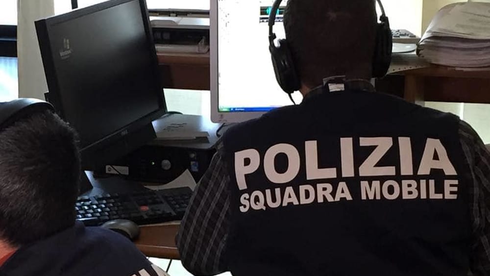 Rapina con spray urticante a Castelletto, la polizia arresta due giovani