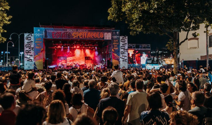Dal rap al cabaret, tutti gli appuntamenti dell'estate-spettacolo al Porto Antico