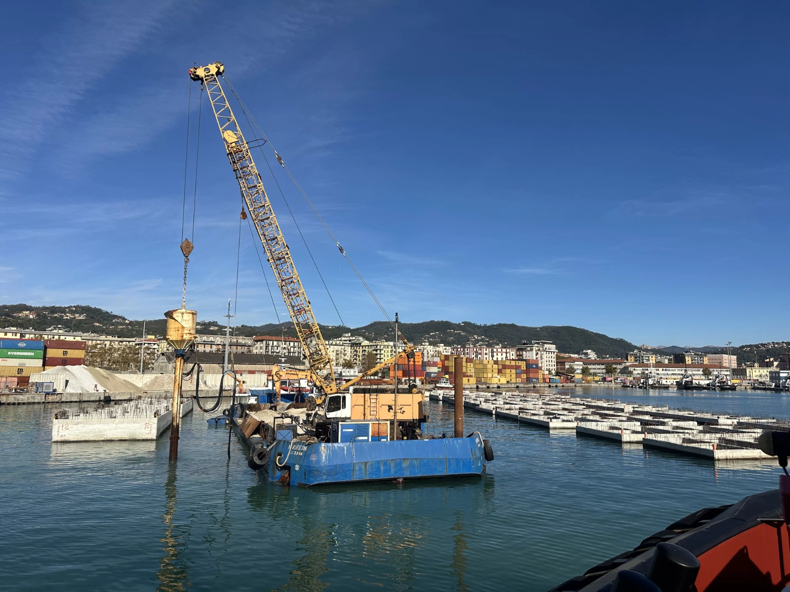 Porto La Spezia, i sedimenti dei dragaggi alla diga di Genova