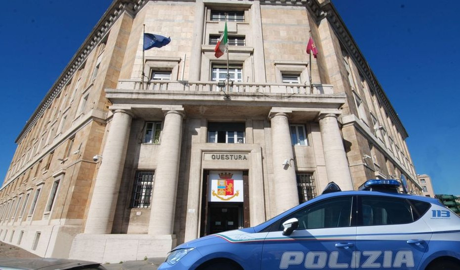 Esce dalla Questura e va a rubare su un'auto, arrestato