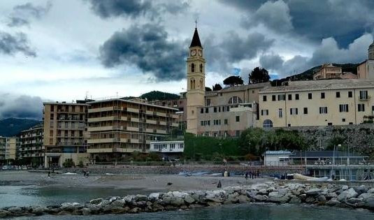 Meteo in Liguria, martedì di nuvole e piogge sottili