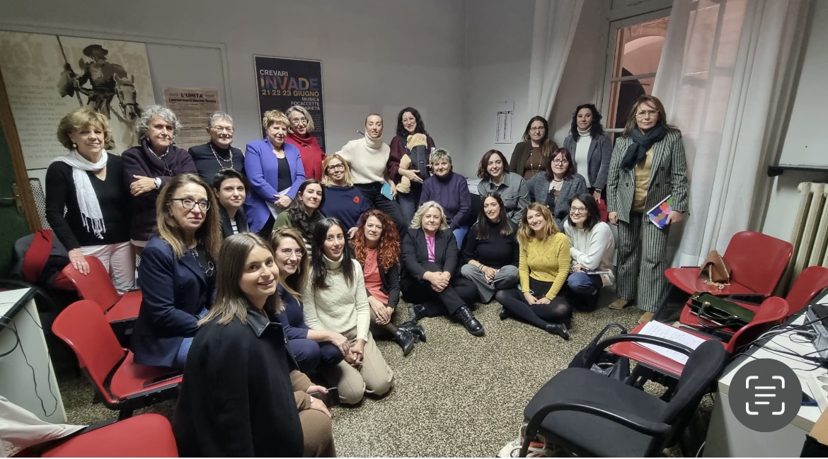 Salis incontra le donne della coalizione davanti a Tursi