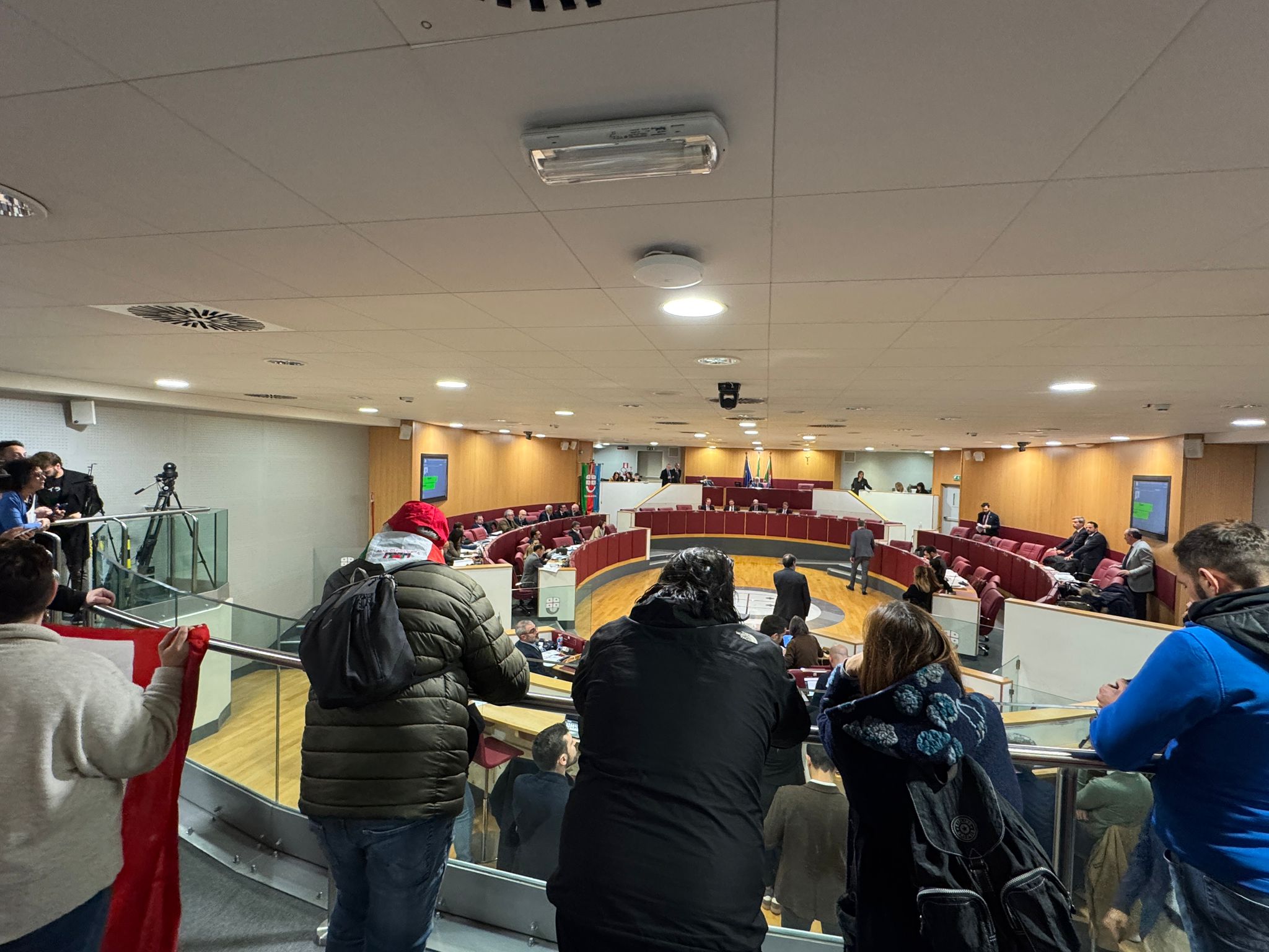 Riforma sanità, scoppia il caos in consiglio regionale: salta la discussione ma il testo passa