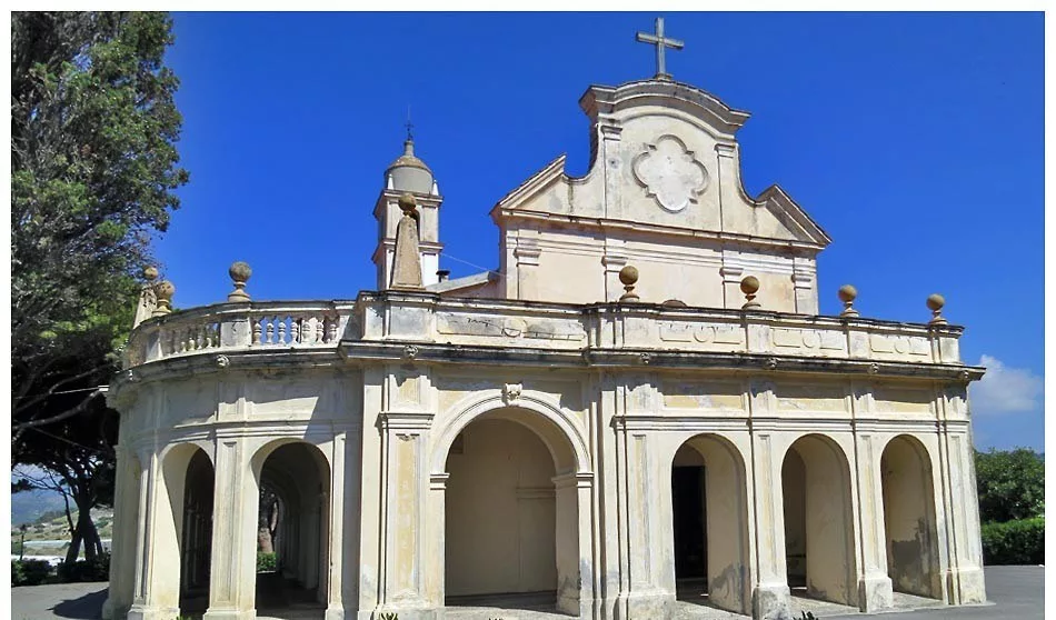 Tentano Furto In Chiesa Ma Per Sbaglio Accendono Le Campane E Scappano ...