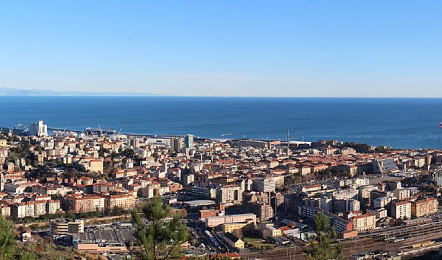 Qualità dell'aria, l'analisi Ue: Savona 'discreta', Genova e La Spezia 'moderate'