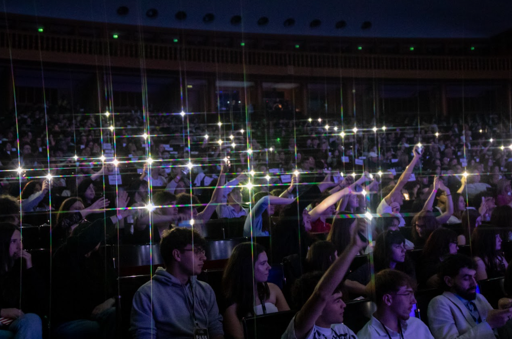 Schoolvision Genova 2025, il Carlo Felice si trasforma nel cuore della creatività giovanile