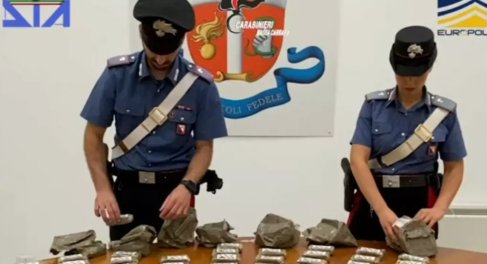 “Le orecchie gliele tagliamo, quello è sicuro!”: Smantellata rete di narcotraffico tra Italia e Spagna