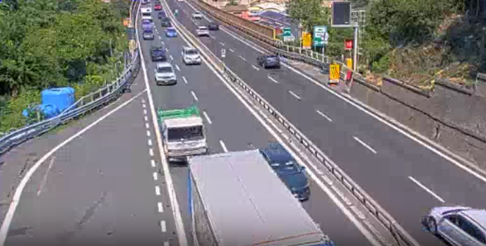 Controesodo, bollino rosso in autostrada. Incidente tra Aeroporto e bivio A7