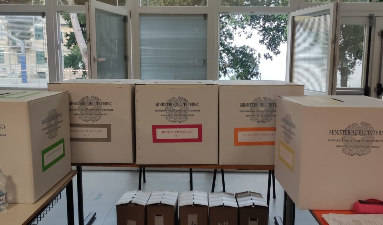 Seggi aperti, anche in Liguria si vota per i cinque referendum: tutte le regole