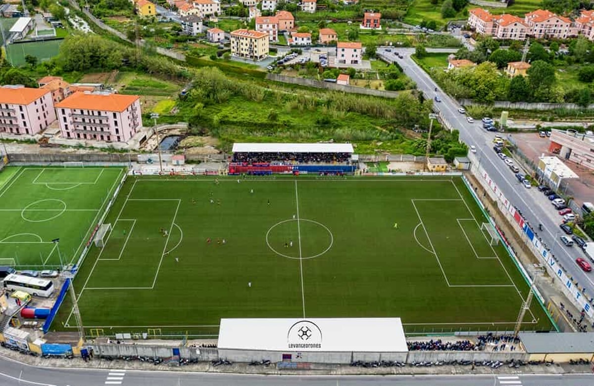 Ubriaco elude gli steward ed entra allo stadio Sivori durante Sestri Levante-Campobasso