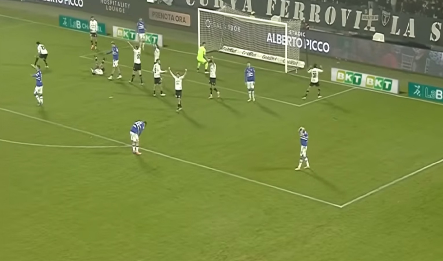 Sampdoria in zona Serie C, lungo confronto tra Foti e la squadra