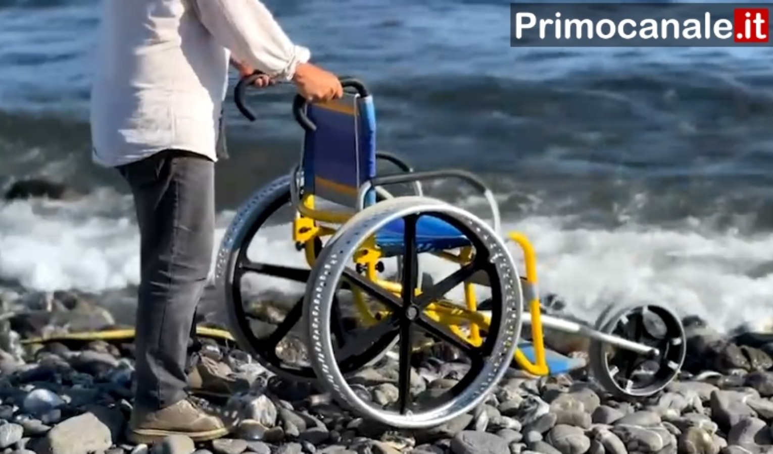 Genova e spiagge per disabili, poche sedie da mare e lettini ad hoc