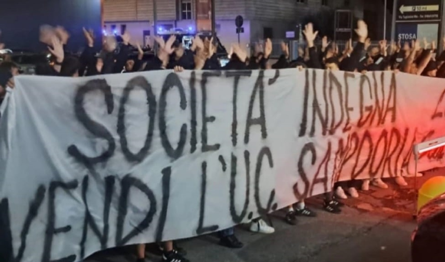 Sampdoria, nuova contestazione dei tifosi in zona Campi