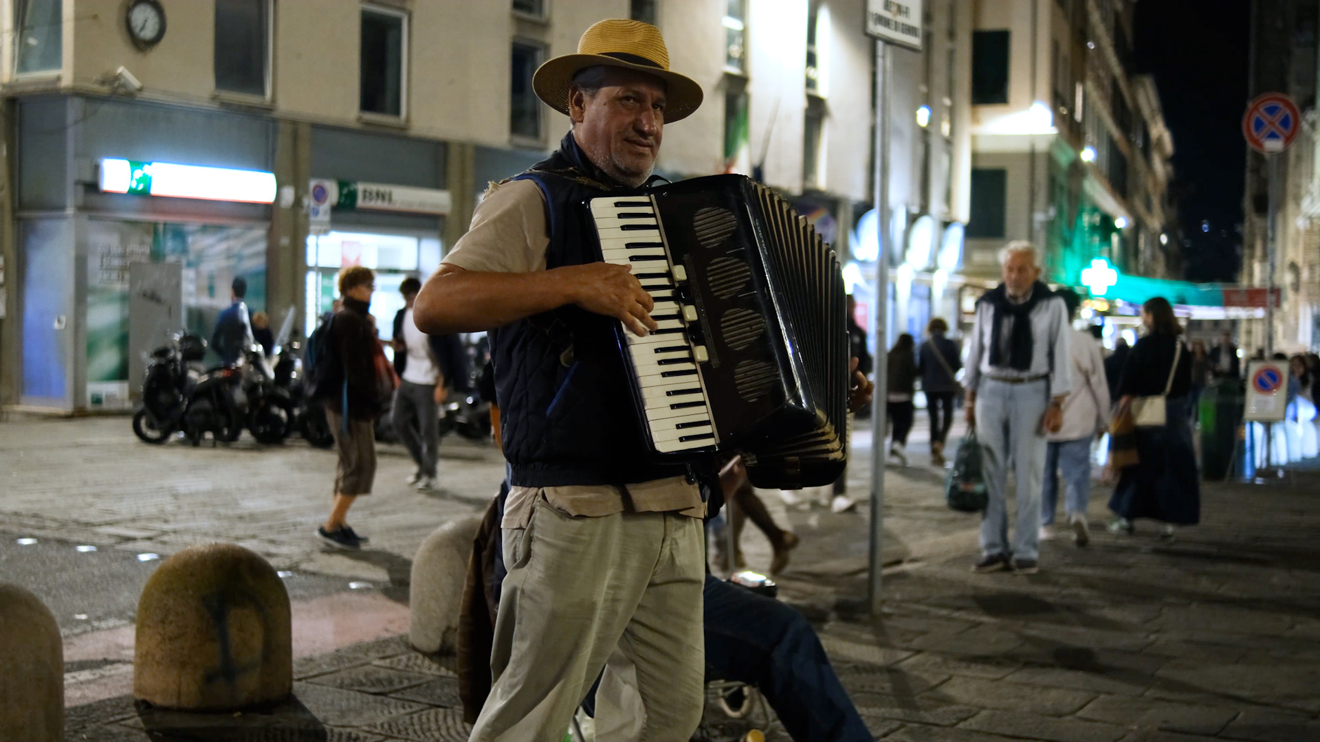 Arrivano le prime multe per gli artisti di strada: 