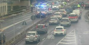 Tamponamento a catena sulla Sopraelevata, due feriti