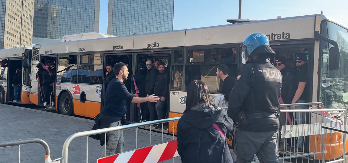 Brignole blindata per l'arrivo in treno di 200 tifosi del Palermo