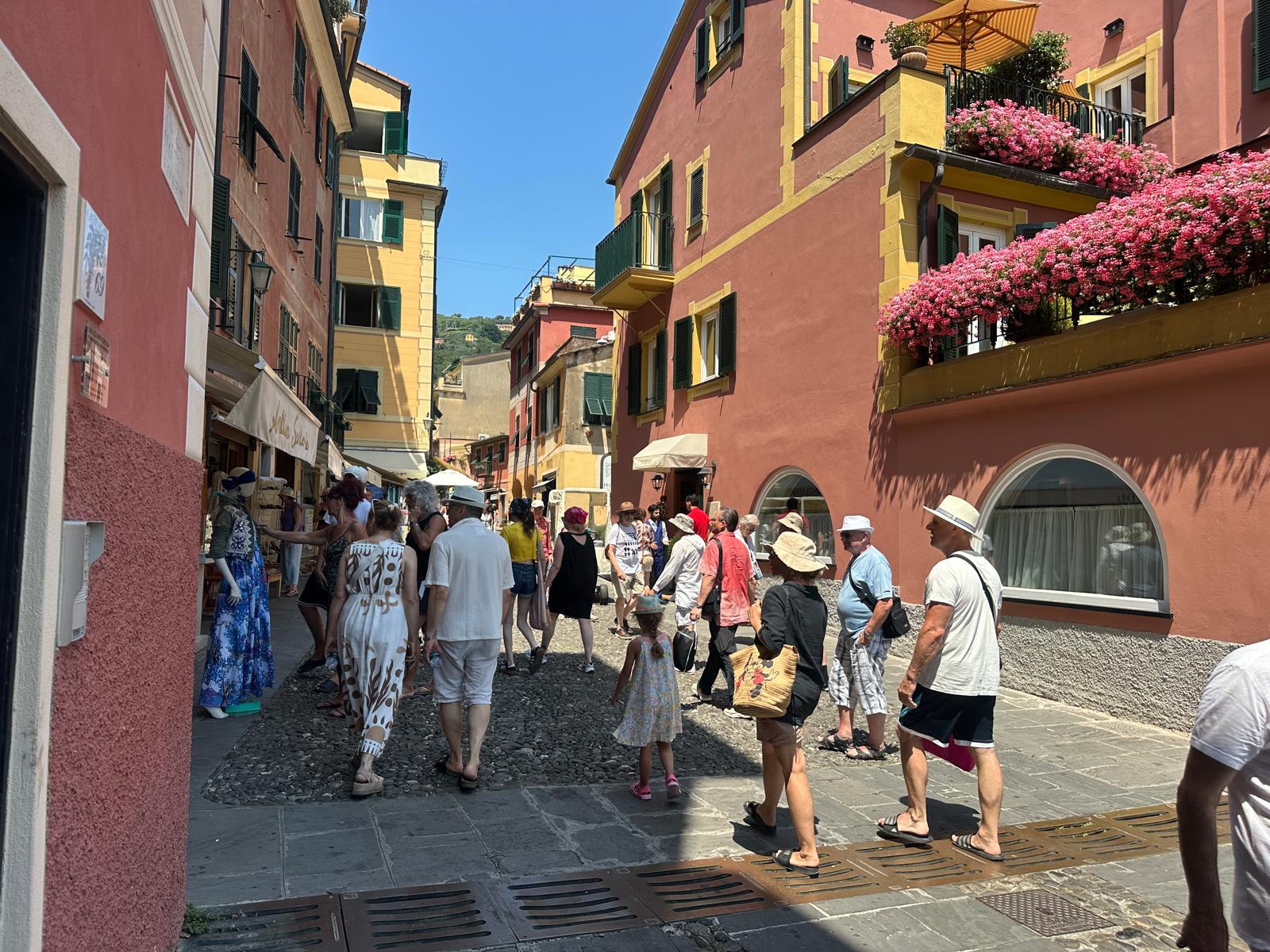 Overtourism a Portofino, il notaio Solimena: