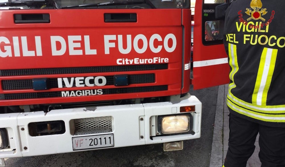 Un camion dei vigili del fuoco