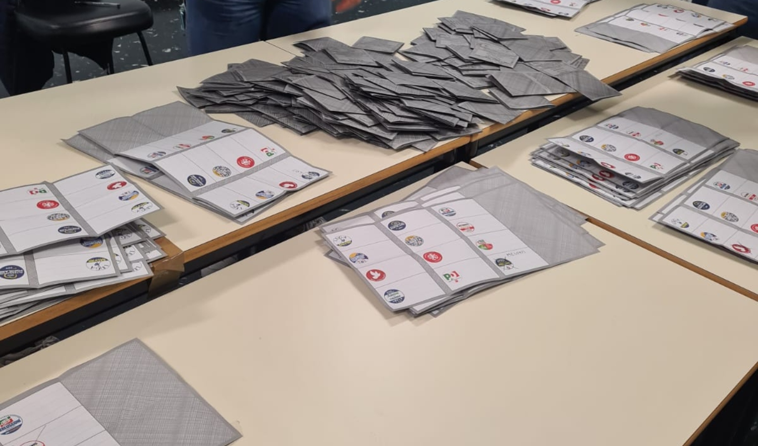Election day, in Liguria tra Giorgia ed Elly vince l'astensionismo