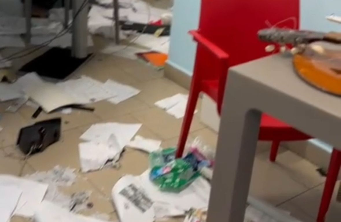 Caos e distruzione nel carcere di Marassi: il video shock