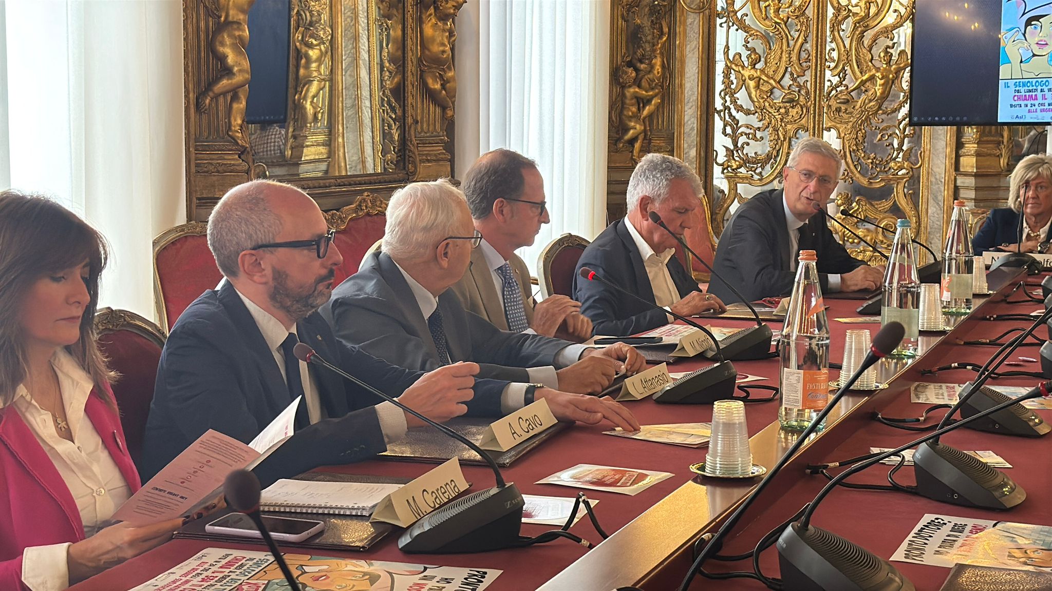 Tumore al seno, la prevenzione nei negozi di Genova: 200 imprenditrici al servizio delle donne