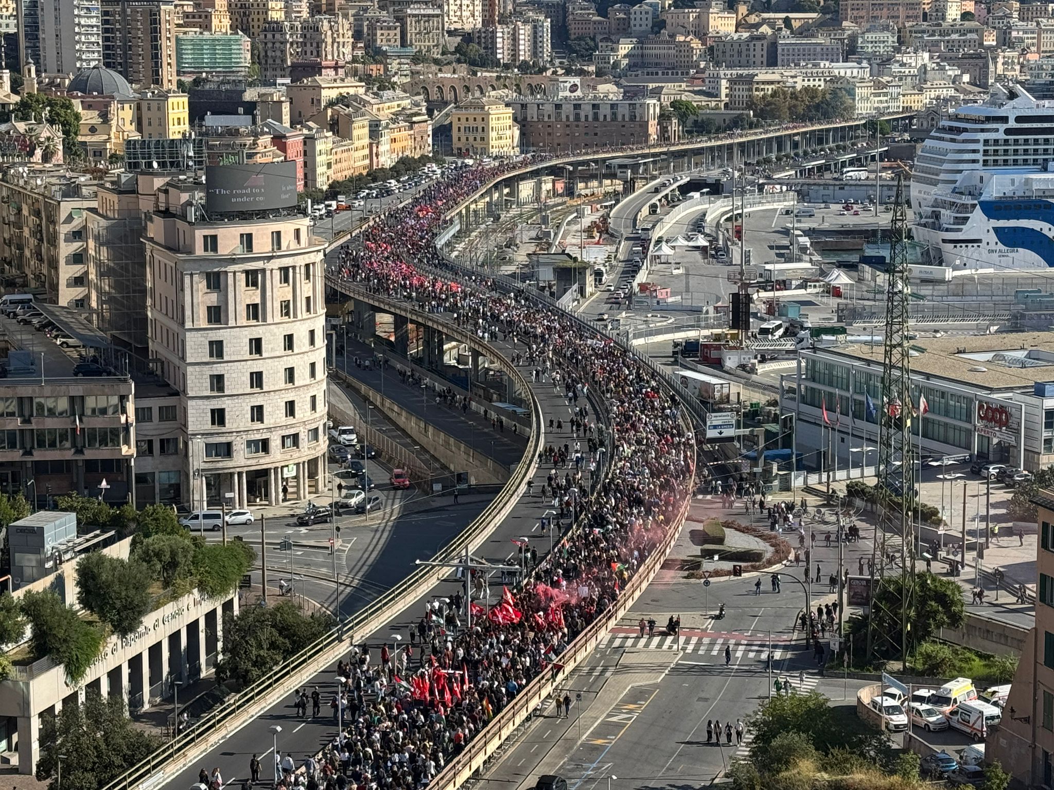 A Genova quarantamila persone in corteo per la Global Sumud Flotilla