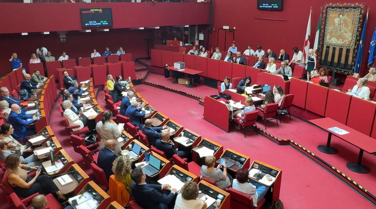 Comune e Città metropolitana, scontro totale tra maggioranza e opposizione