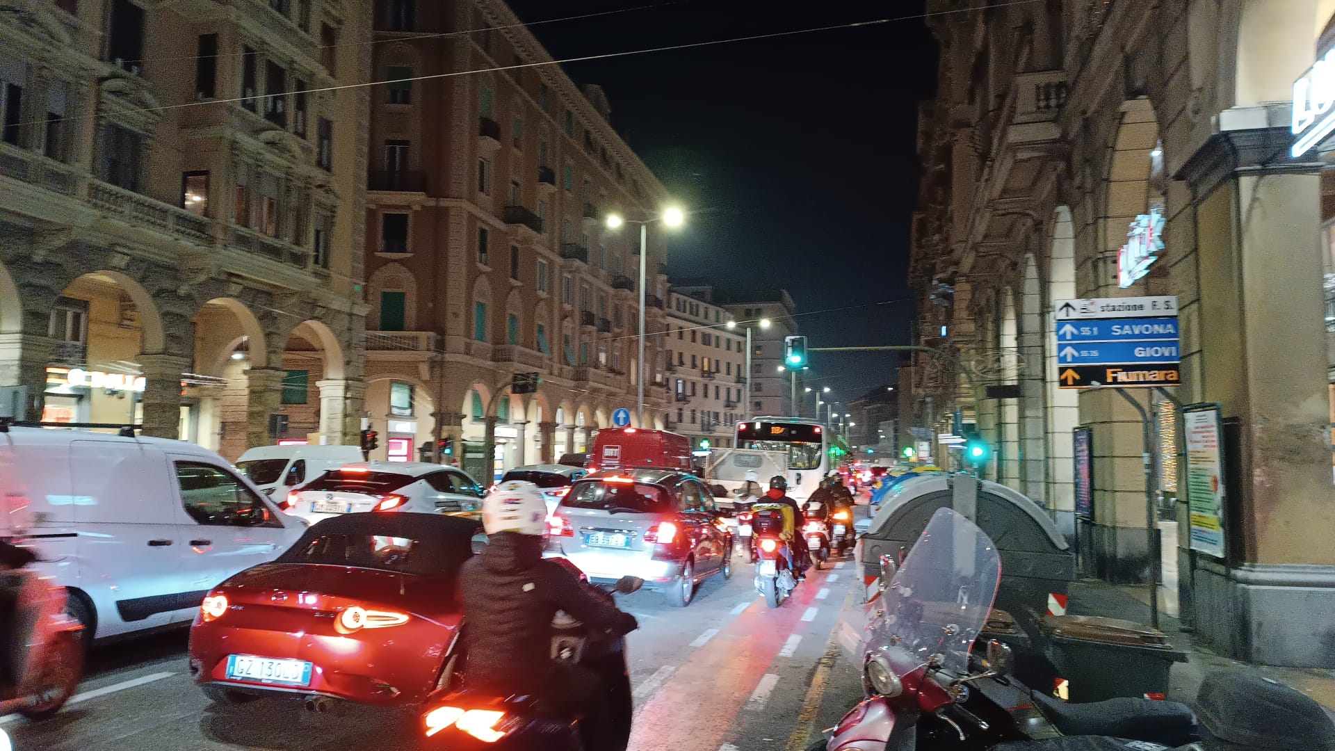 Blocco ex-Ilva e incidente: problemi al traffico nel tardo pomeriggio nel ponente genovese e in autostrada