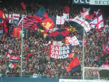 Sei gol del Genoa a Vercelli