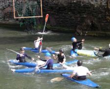 Scende in acqua la A1 di canoa polo