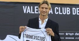 Samp, Stankevicius rimane a Valencia