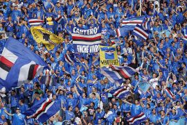 Recco, grande festa blucerchiata sulla spiaggia 