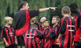 Il Milan apre una scuola calcio a Savona