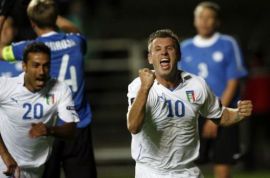 Cassano assiste all'allenamento azzurro al 