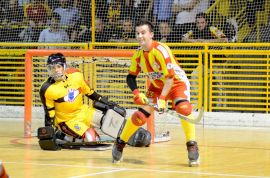 Corona per la porta del Carispezia Hockey Sarzana