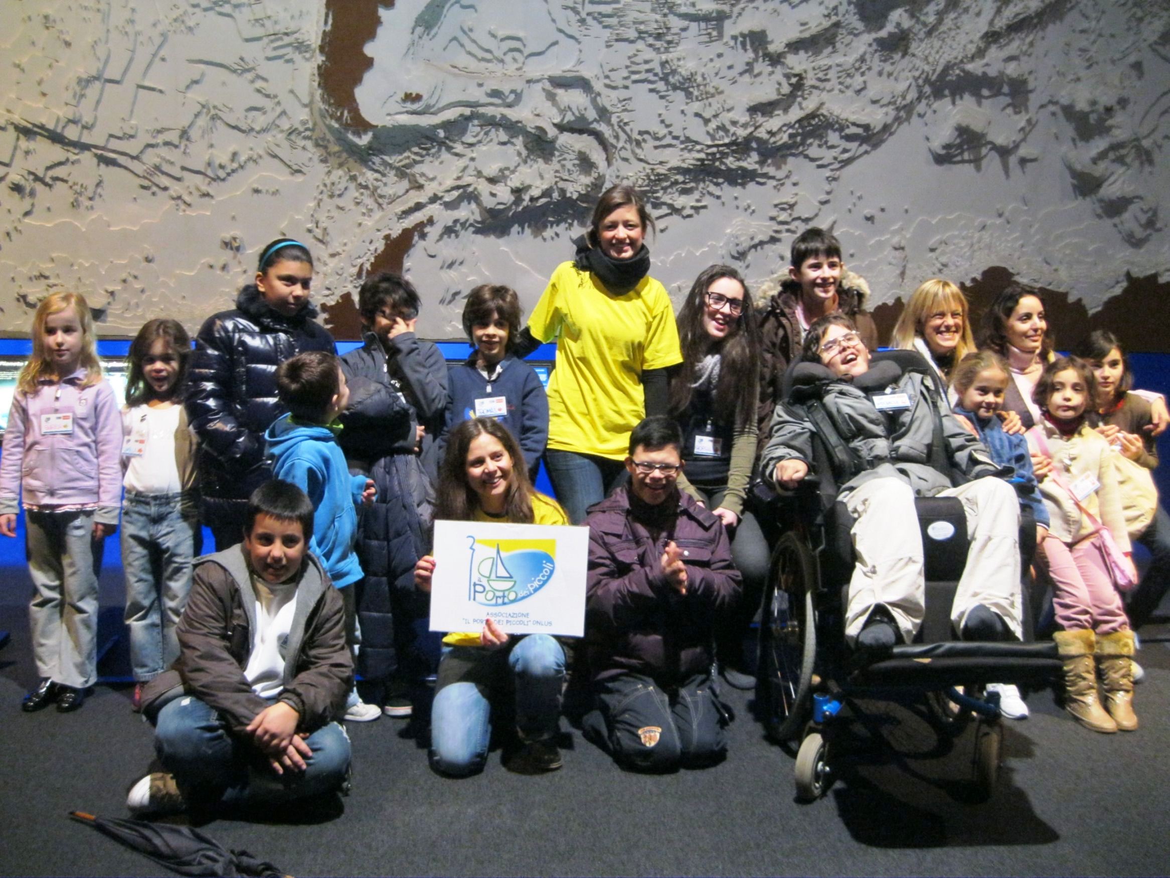 “Porto dei piccoli onlus” e Costa Edutainment: visita regalo all'Acquario per i bambini del Gaslini